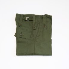 画像4: BRITISH ARMY LIGHT WEIGHT FATIGUE CARGO PANTS "DEADSTOCK"【W27 x L27】 (4)