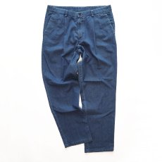 画像2: DOCKERS COTTON POLYESTER DENIM TUCK PANTS 【W36 程度】 (2)