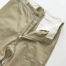 画像4: 〜60's US ARMY COTTON KHAKI TROUSERS【W32 程度】 (4)