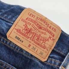 画像8: LEVI'S 501 DENIM PANTS "made in USA" 【W35 程度】 (8)