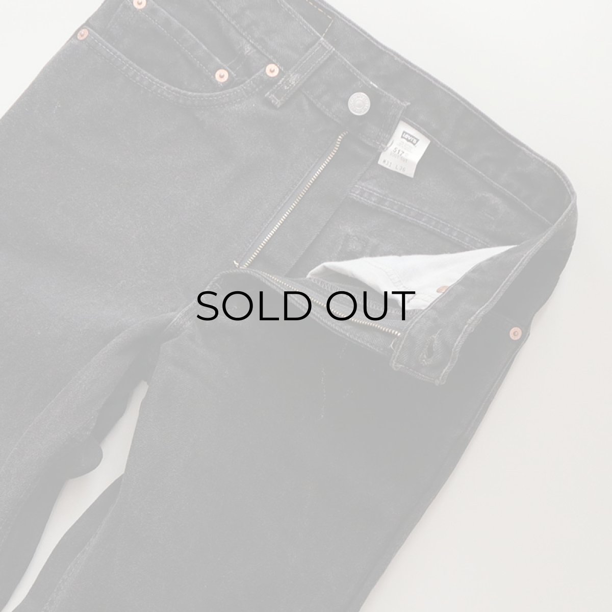 画像4: LEVI'S 517 BLACK DENIM BOOTS CUT PANTS "made in USA" 【W31 程度】 (4)