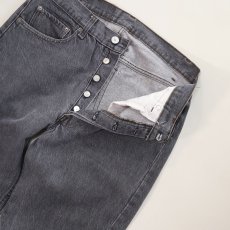 画像4: 80's LEVI'S 501 BLACK DENIM PANTS "made in USA"【W33 x L36 程度】 (4)