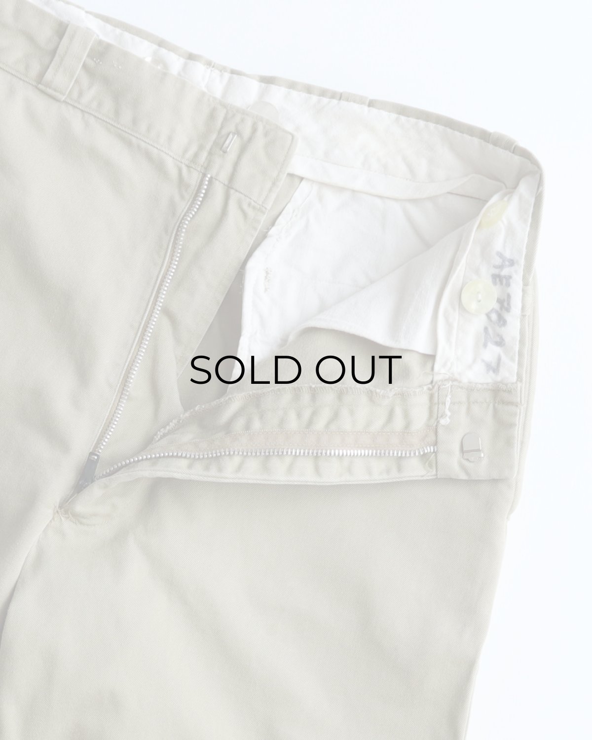 画像3: 〜70's US MILITARY COTTON TWILL KHAKI TROUSERS【W29 x L29 程度】 (3)