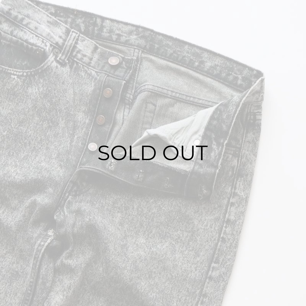 画像4: LEVI'S 501 ACID WASHED BLACK DENIM PANTS "made in USA" 【W34 x L36 程度】 (4)