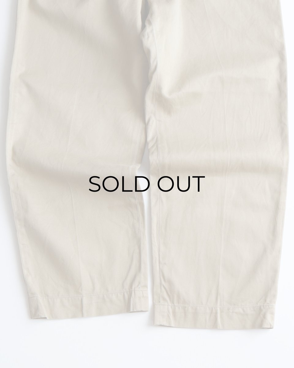 画像4: 50's US MILITARY COTTON TWILL KHAKI TROUSERS【W31 x L29 程度】 (4)