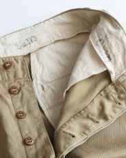 画像6: 50's US MILITARY COTTON TWILL KHAKI TROUSERS【W31 x L29 程度】 (6)