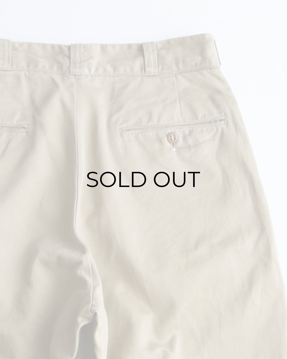 画像5: 50's US MILITARY COTTON TWILL KHAKI TROUSERS【W31 x L29 程度】 (5)