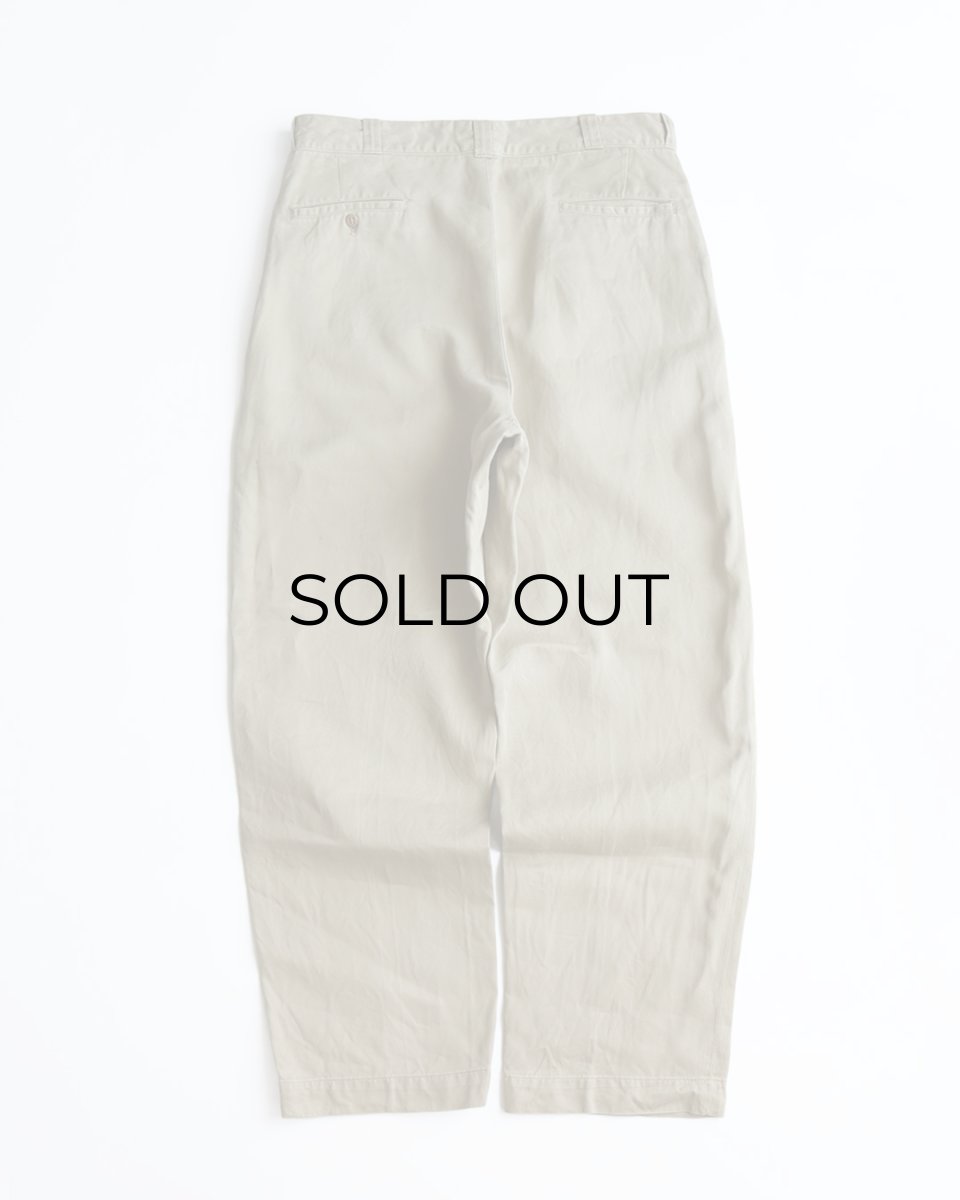 画像2: 60's US MILITARY COTTON TWILL KHAKI TROUSERS【W35 x L32 程度】 (2)
