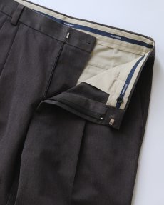 画像3: DOCKERS COTTON POLYESTER TWILL TUCK SLACKS【W35 x L34 程度】 (3)