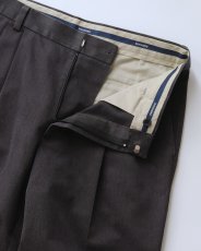 画像3: DOCKERS COTTON POLYESTER TWILL TUCK SLACKS【W35 x L34 程度】 (3)