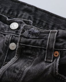 画像9: LEVI'S 501 BLACK DENIM PANTS "made in USA" 【W31 x L33 程度】 (9)