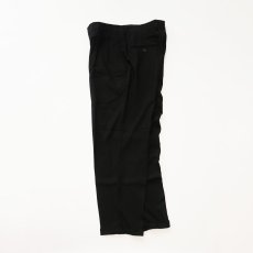 画像2: claiborne BLACK RAYON HERRINGBONE TWILL TUCK SLACKS【W33 x L29 程度】 (2)