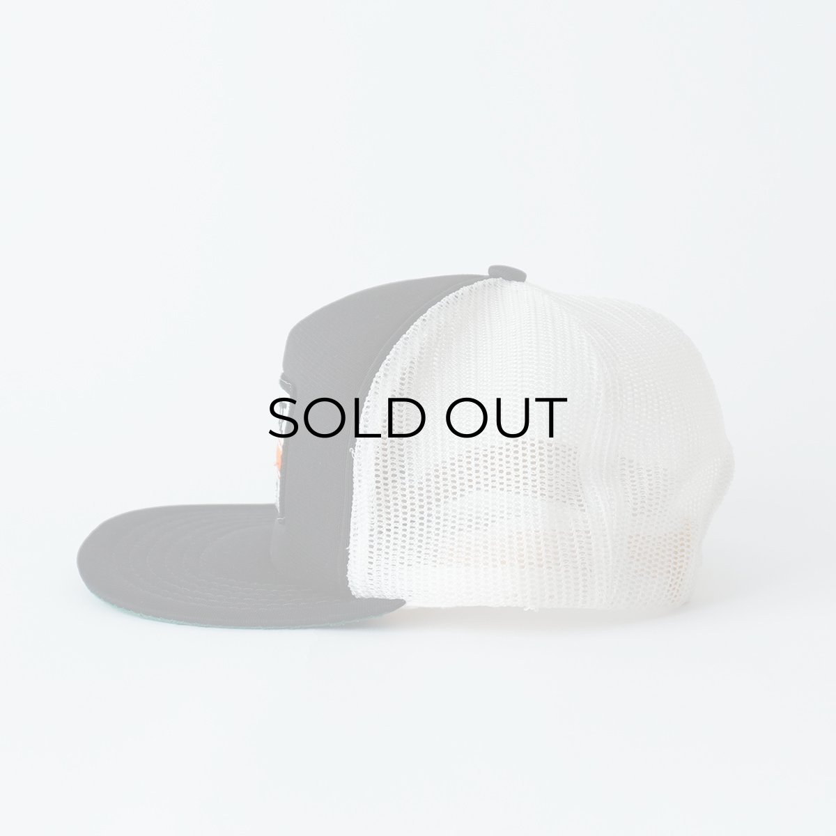画像2: 80's CARDINAL CAP & JACKET CO. 2-TONE TRUCKER MESH CAP with PATCH "D&D SERVICE" (2)