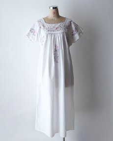 画像9: OLD UNKNOWN BRAND COTTON LINEN HANDMADE EMBROIDERED DRESS (9)