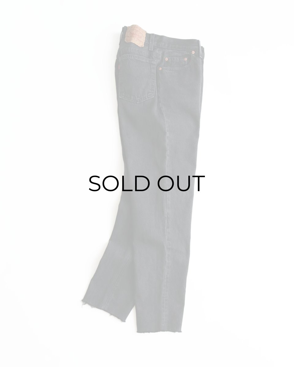 画像1: LEVI'S 13501 BLACK DENIM WOMEN'S PANTS "made in USA" 【W27 x L29.5 程度】 (1)