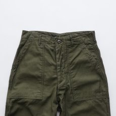 画像4: 60's US ARMY COTTON SATEEN UTILITY BAKER PANTS 【SIZE W30 x L31 程度】 (4)
