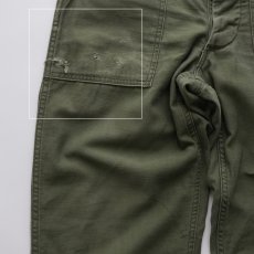 画像11: 60's US ARMY COTTON SATEEN UTILITY BAKER PANTS with PATCH【SIZE W28 x L27 程度】 (11)