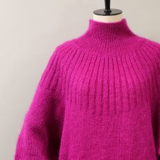 画像5: CASUAL CORNER MOHAIR ACRYLIC KNIT BOTTLE NECK LOOSE SILHOUETTE SWEATER (5)