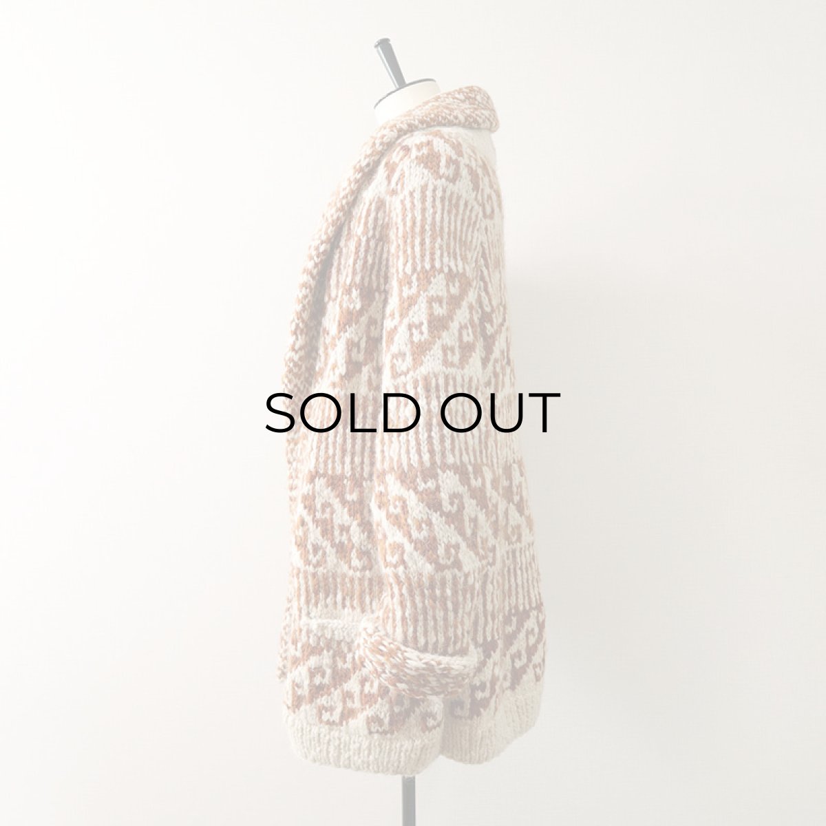 画像2: OLD UNKNOWN BRAND WOOL HAND KNIT SHAWL COLLAR CARDIGAN (2)