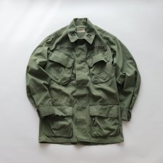 画像1: 60's US ARMY RIP-STOP COTTON POPLIN JUNGLE FATIGUE JACKET "4th MODEL"【SIZE : X-SMALL - SHORT】 (1)