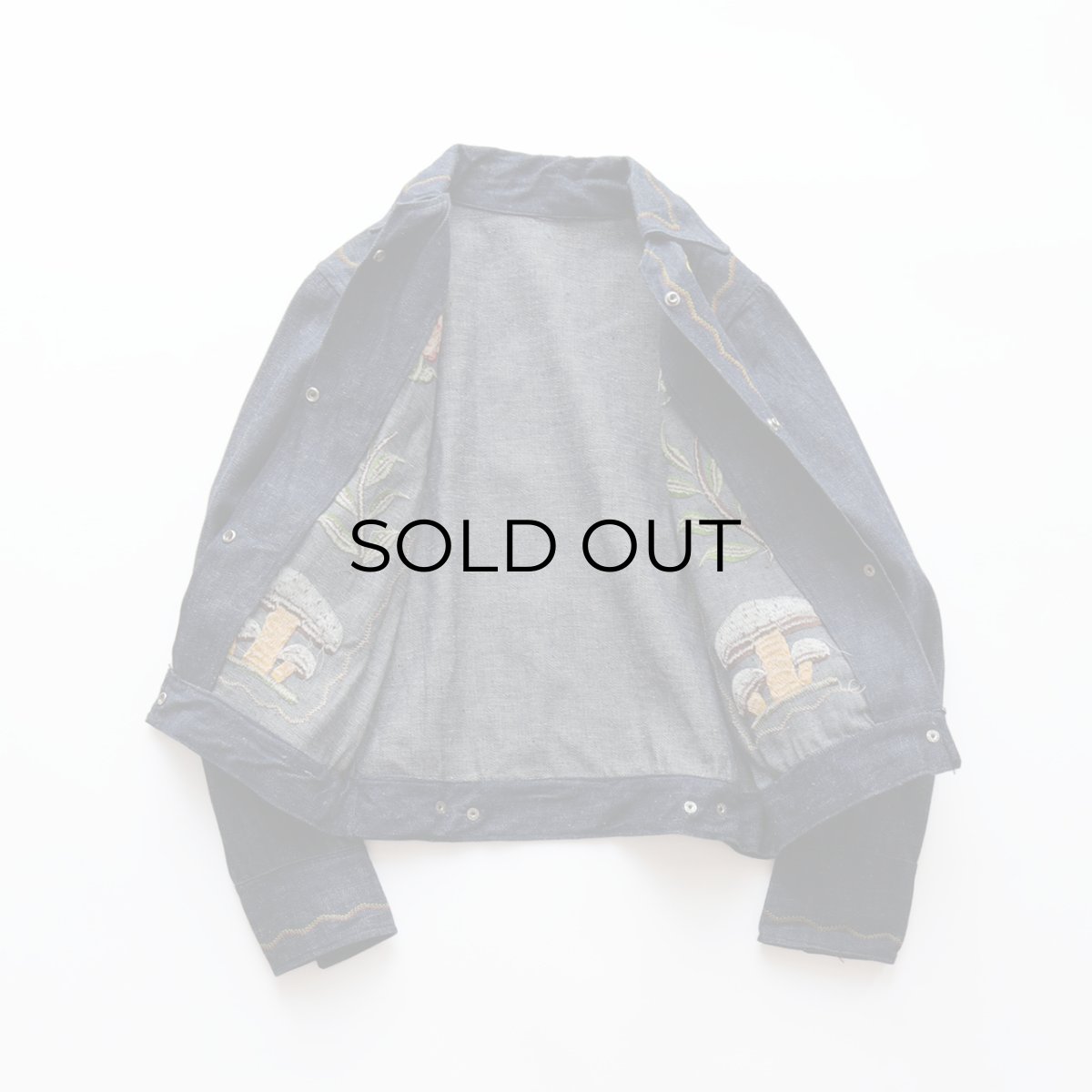 画像2: 70's UNKNOWN BRAND DENIM EMBROIDERED SHORT LENGTH SNAP JACKET "MINT CONDITION" (2)