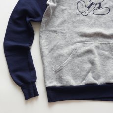 画像4: 80's Disney CASUALS "MICKEY" PRINT 2-TONE SWEAT PULLOVER PARKA (4)