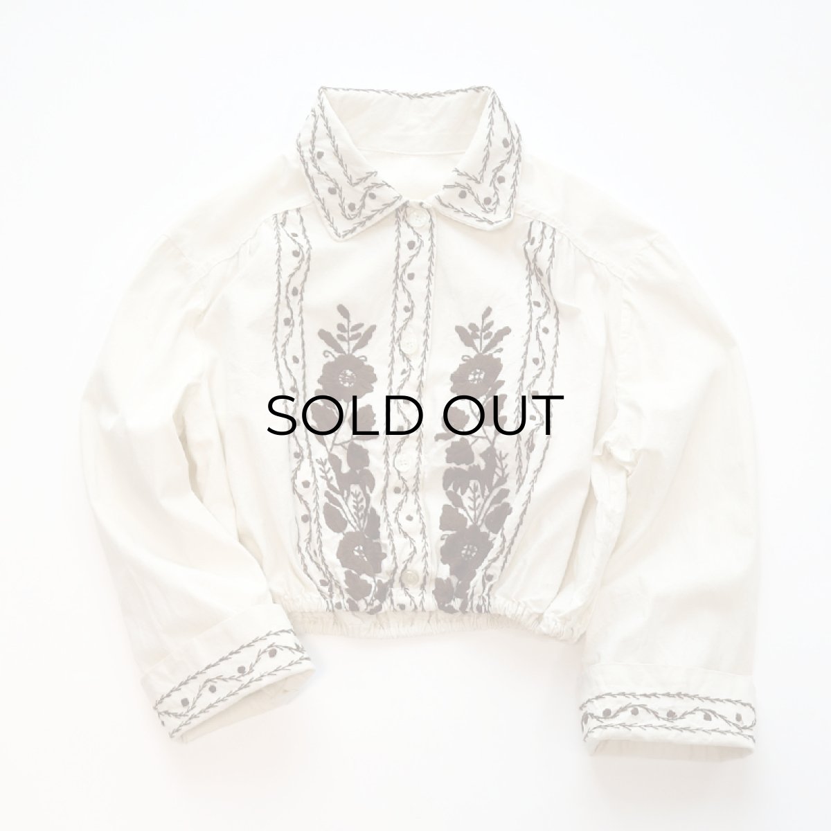 画像1: OLD UNKNOWN BRAND COTTON EMBROIDERED CROPPED BLOUSE (1)