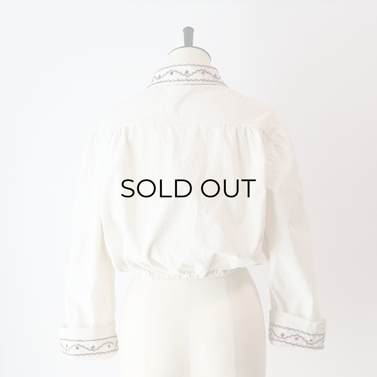 画像16: OLD UNKNOWN BRAND COTTON EMBROIDERED CROPPED BLOUSE (16)