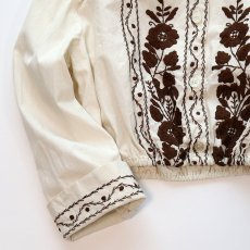 画像5: OLD UNKNOWN BRAND COTTON EMBROIDERED CROPPED BLOUSE (5)