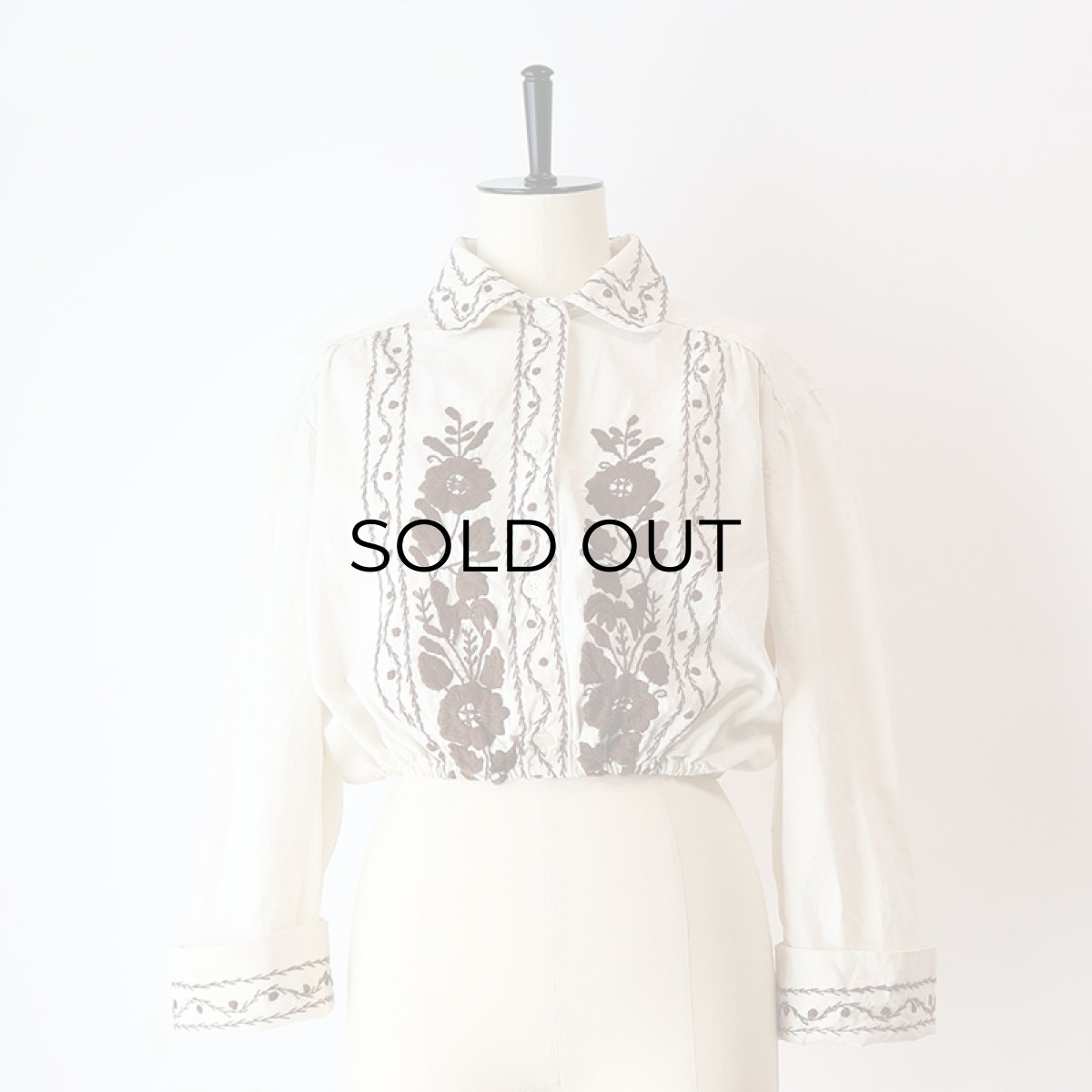 画像14: OLD UNKNOWN BRAND COTTON EMBROIDERED CROPPED BLOUSE (14)