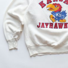 画像4: 〜80's UNKNOWN BRAND PRINT CREW NECK SWEAT "KANSAS JAYHAWKS" (4)