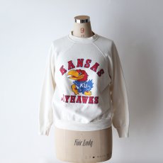 画像8: 〜80's UNKNOWN BRAND PRINT CREW NECK SWEAT "KANSAS JAYHAWKS" (8)