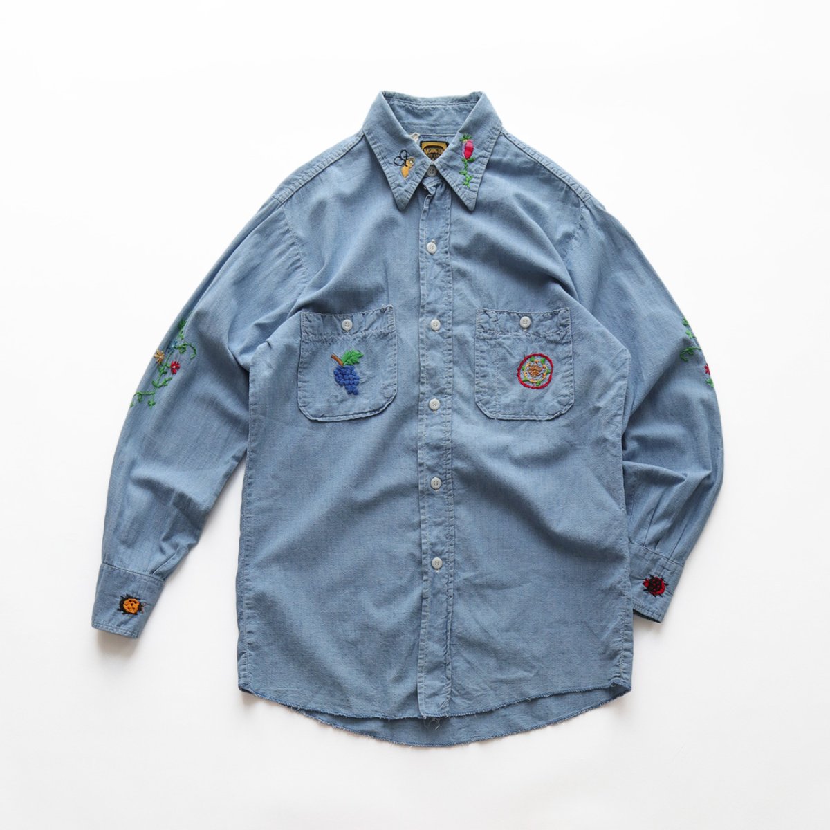 画像1: 〜70's WASHINGTON DEE CEE COTTON CHAMBRAY HAND EMBROIDERED SHIRT (1)