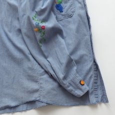 画像4: 〜70's WASHINGTON DEE CEE COTTON CHAMBRAY HAND EMBROIDERED CUSTOM SHIRT (4)