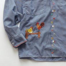 画像4: 70's BIG MAC COTTON POLYESTER CHAMBRAY HAND EMBROIDERED CUSTOM SHIRT (4)