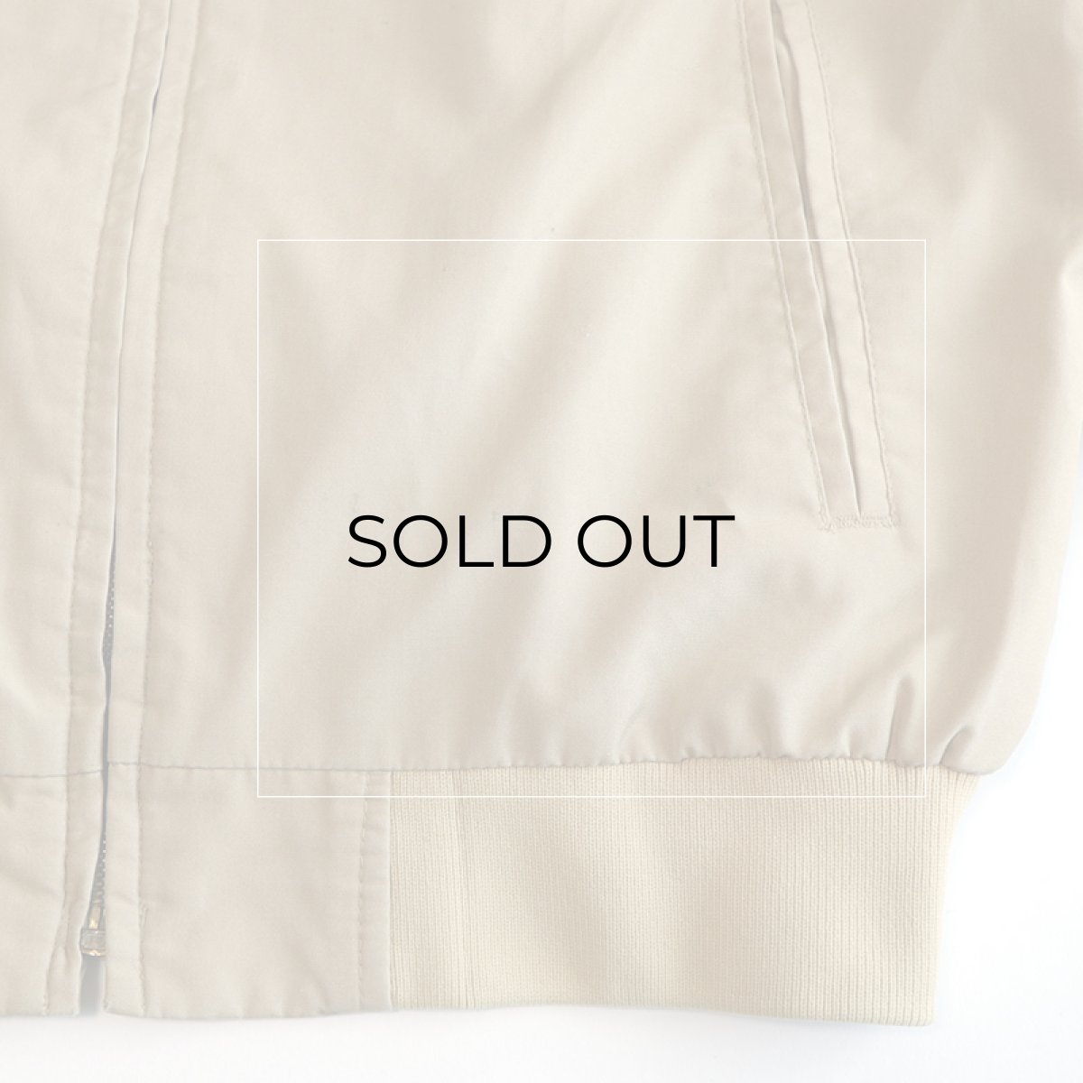 腹部にうっすらと汚れ