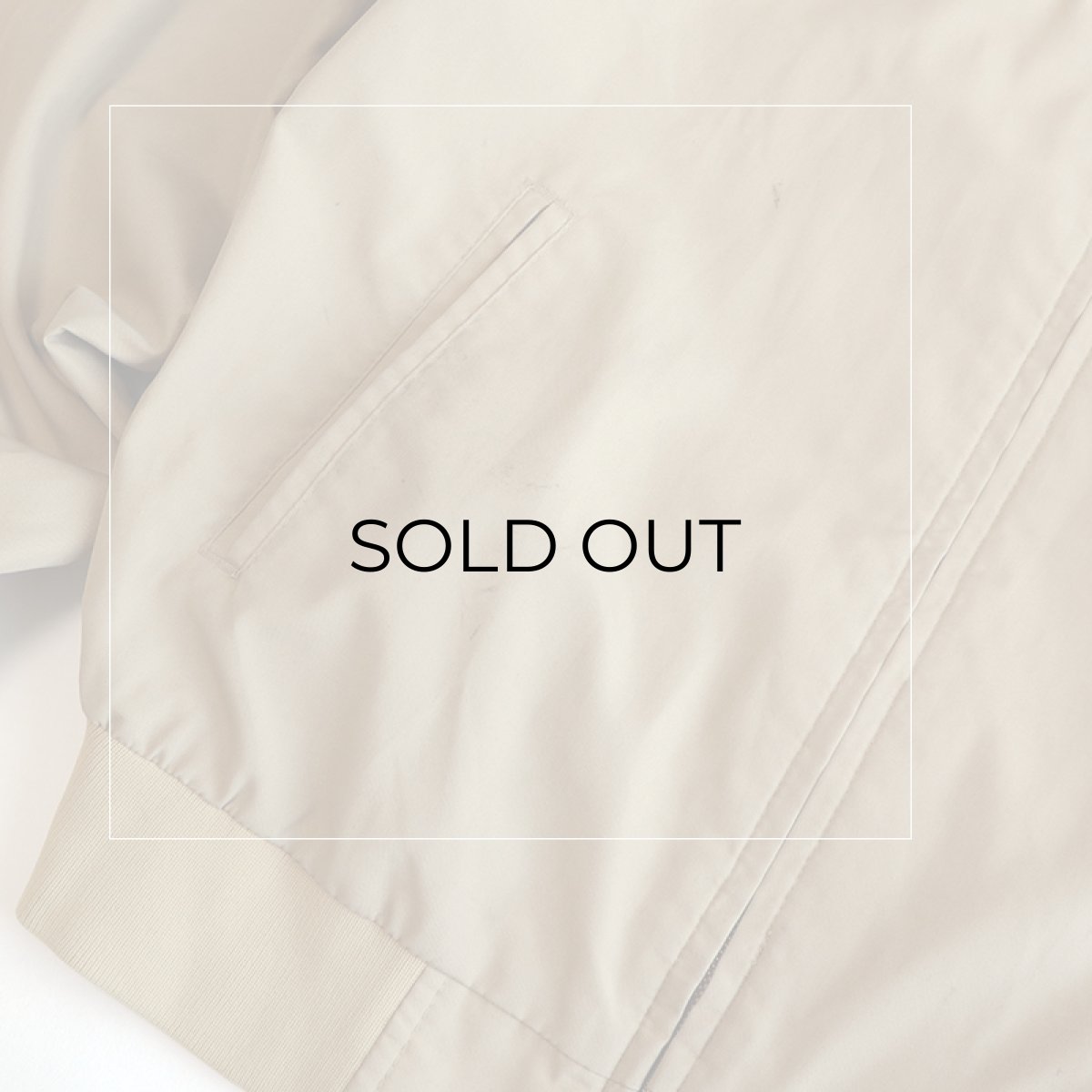 腹部にうっすらと汚れ