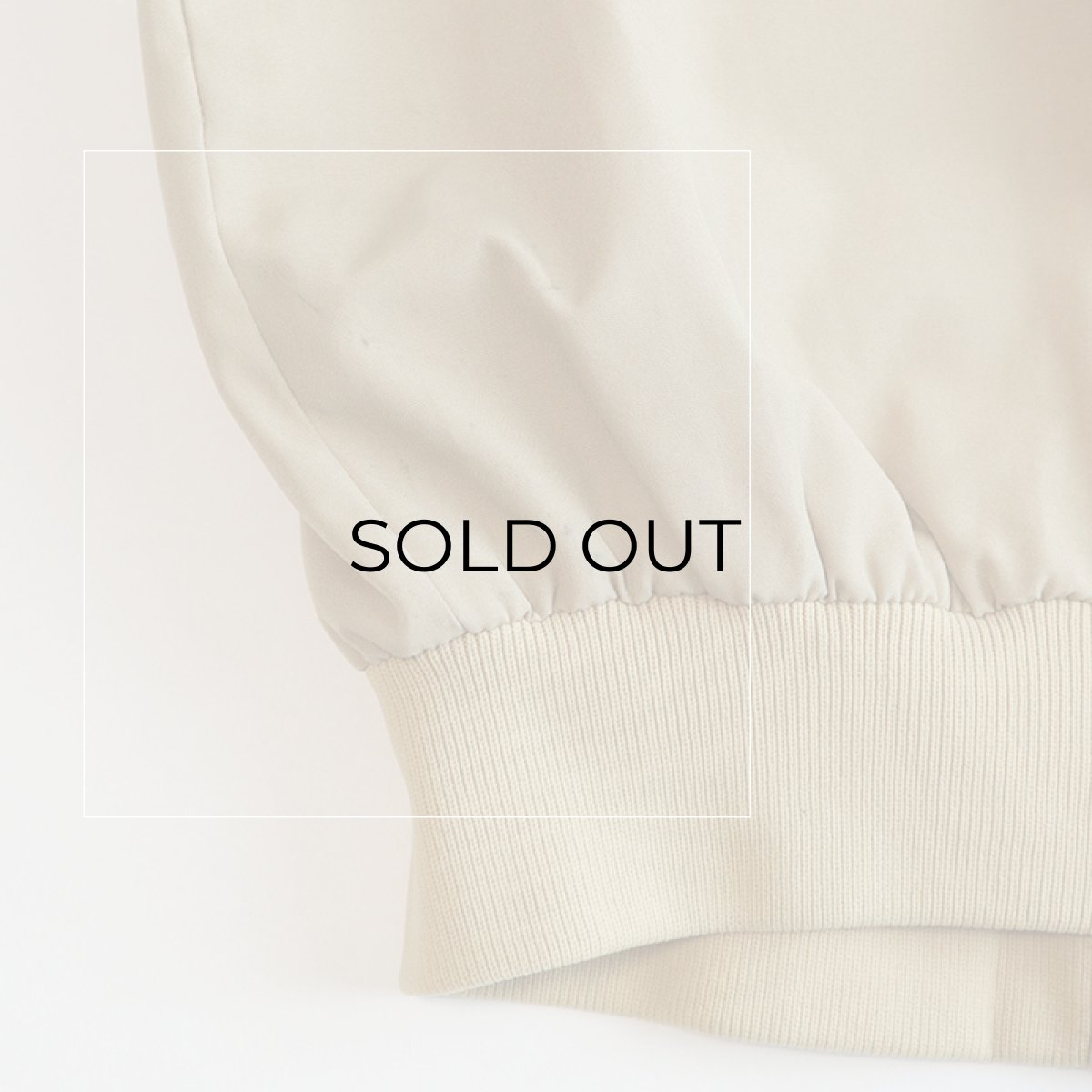 背中左下に汚れ