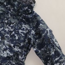 画像4: US NAVY GORE-TEX DIGITAL CAMOUFLAGE WORKING PARKA 【SMALL - REGULAR】 (4)