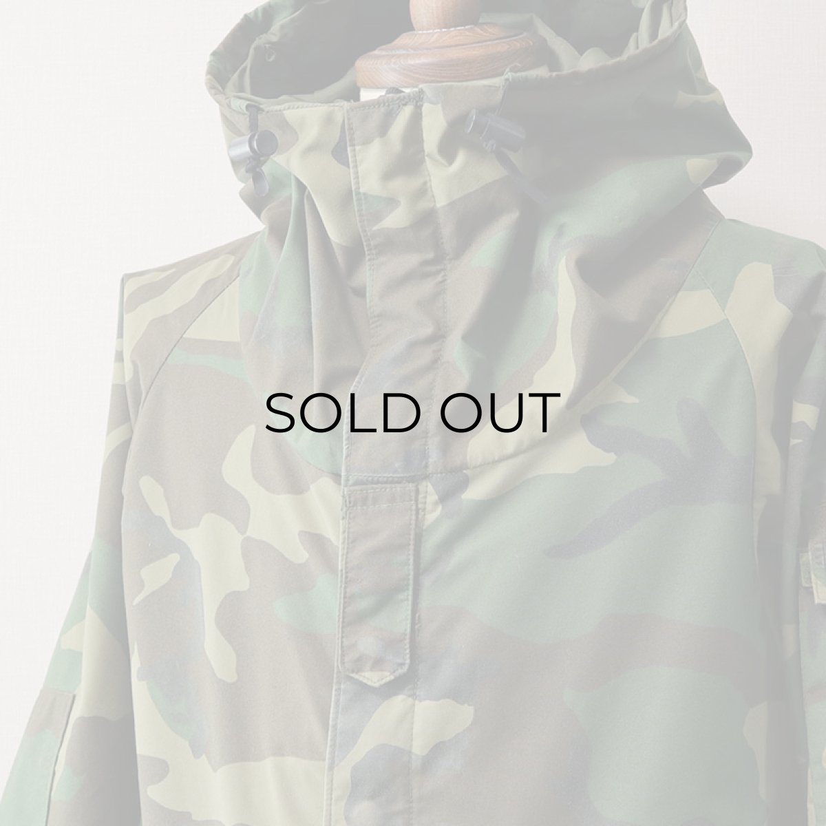 画像5: 80's US ARMY GORE-TEX WOODLAND CAMOUFLAGE EXTENDED COLD WEATHER PARKA "1st type" 【SMALL - SHORT】 (5)