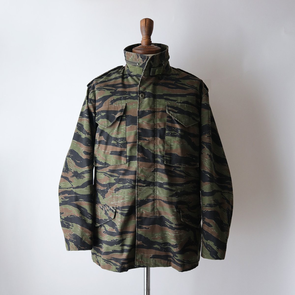 画像14: 〜00's ALPHA M-65 style TIGER STRIPE CAMOUFLAGE FIELD JACKET "MADE IN USA" 【SIZE : SMALL-REGULAR】 (14)