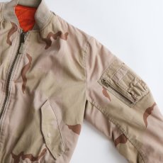 画像3: 〜90's ALPHA MA-1 style DESERT CAMOUFLAGE REVERSIBLE ZIP FLIGHT JACKET "MADE IN USA" (3)