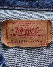 画像8: 80's LEVI'S 71506 COTTON DENIM 4-POCKET TRUCKER JACKET "SIZE 44L" "MADE IN USA" (8)