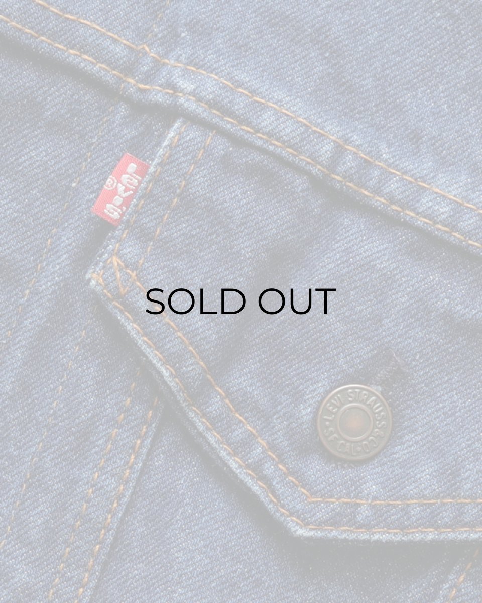 画像11: 80's LEVI'S 71506 COTTON DENIM 4-POCKET TRUCKER JACKET "SIZE 44L" "MADE IN USA" (11)