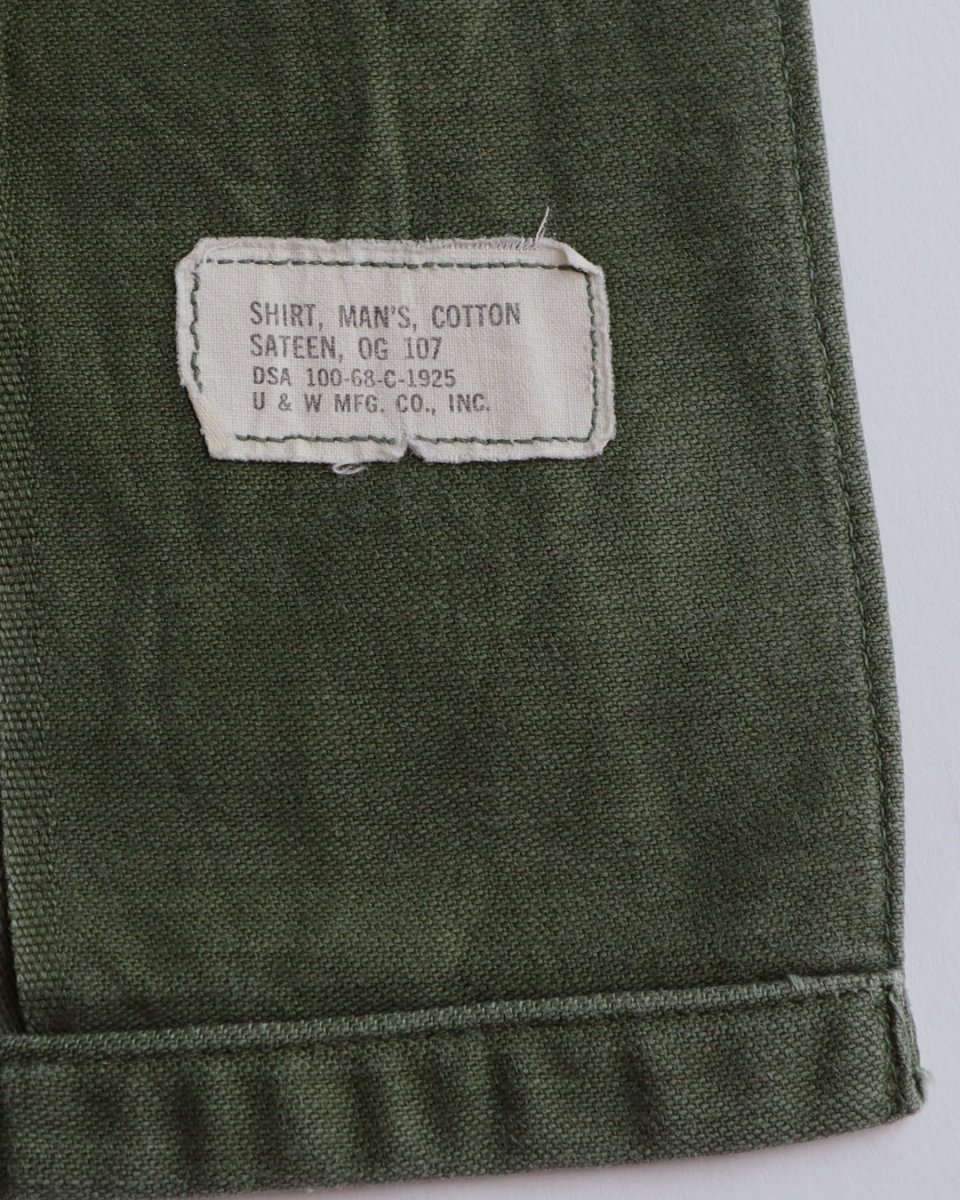 画像8: 60's US ARMY COTTON SATEEN UTILITY SHIRT JACKET with PATCH (8)