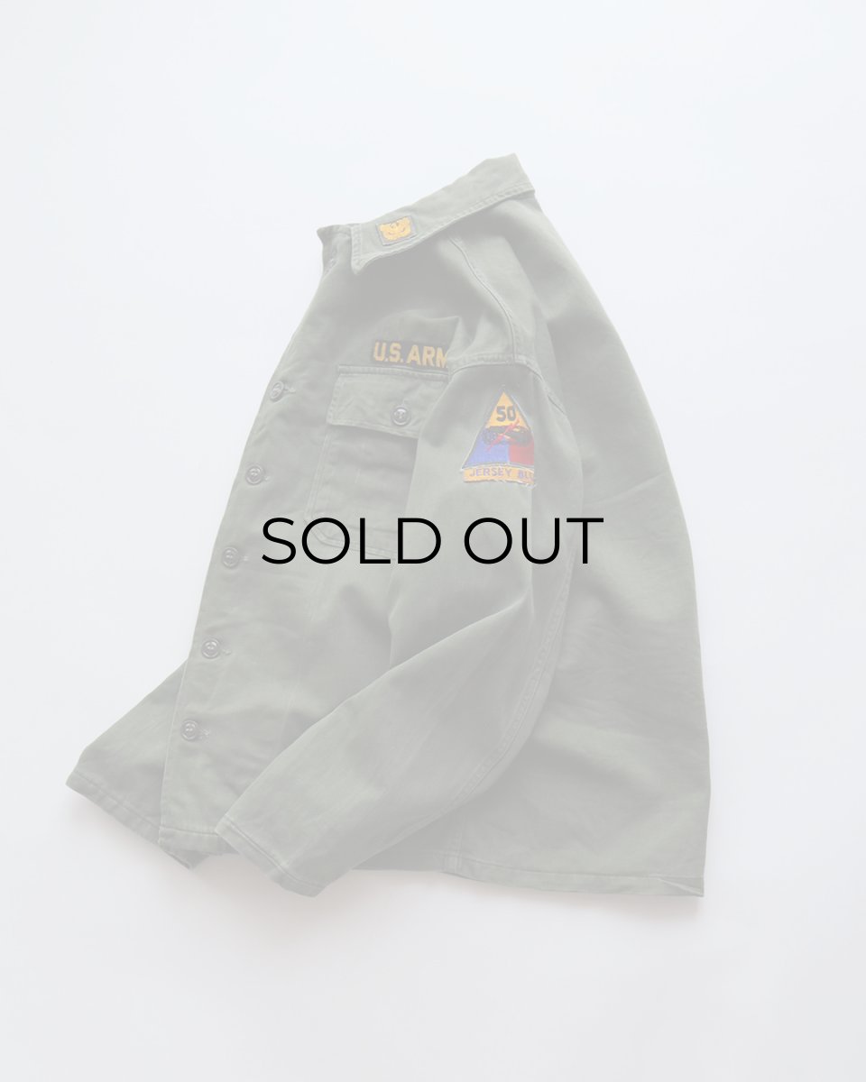 画像2: 60's US ARMY COTTON SATEEN UTILITY SHIRT JACKET with PATCH "1st MODEL" (2)