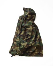 画像2: 90's US ARMY GORE-TEX WOODLAND CAMOUFLAGE COLD WEATHER PARKA 【SIZE : LARGE-LONG】 (2)