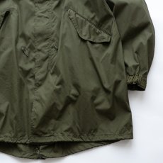 画像5: 70's US ARMY M-65 COTTON NYLON POPLIN EXTREME COLD WEATHER SHELL COAT 【MEDIUM - REGULAR】 (5)