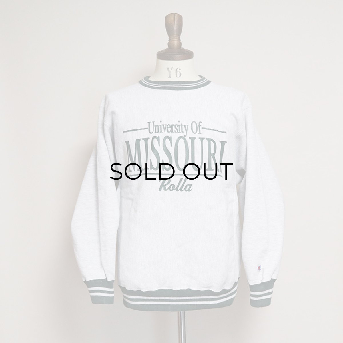 画像7: 90's Champion 2-TONE REVERSE WEAVE PRINT CREW NECK SWEAT "University of MISSOURI" (7)