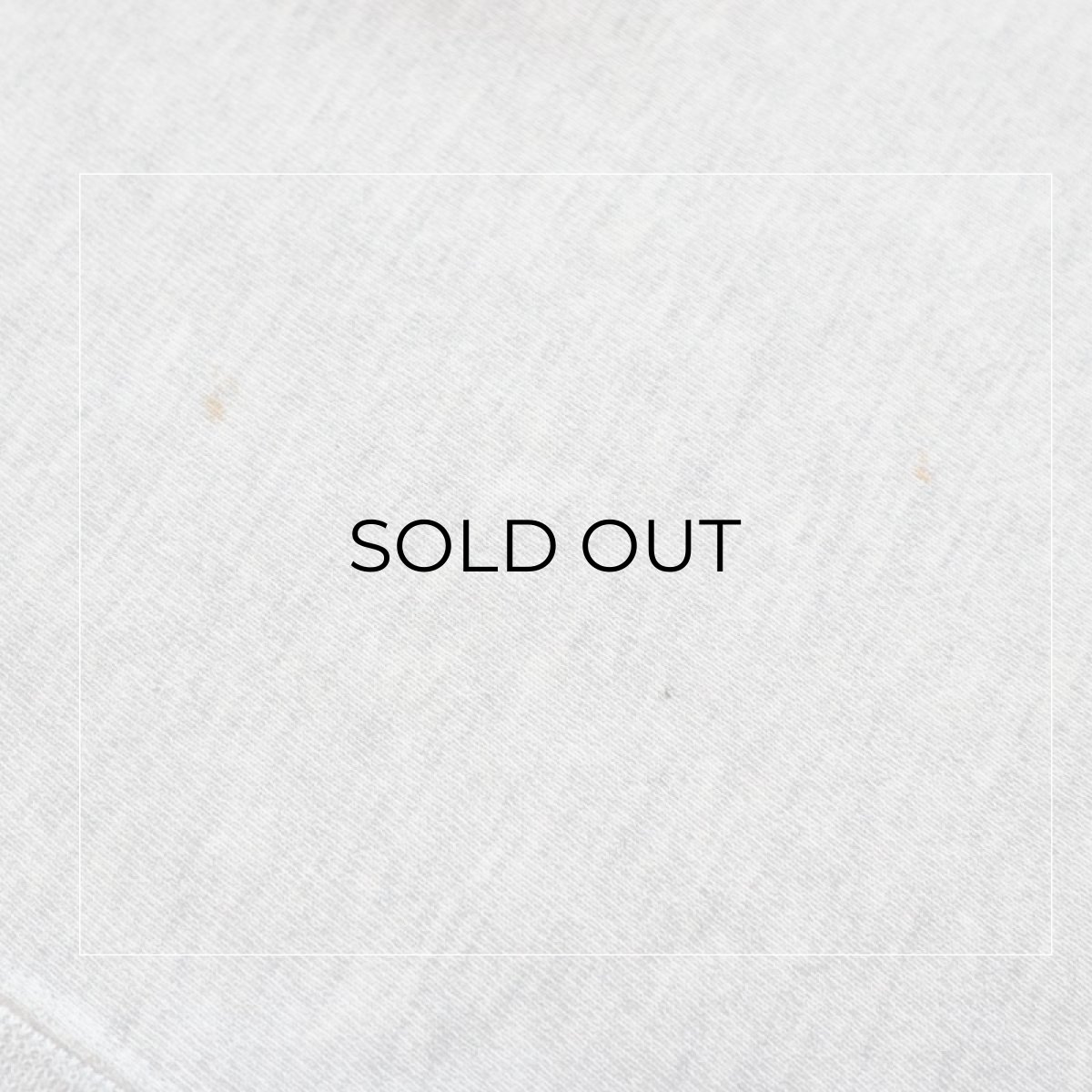 背中下の方に小さなシミ